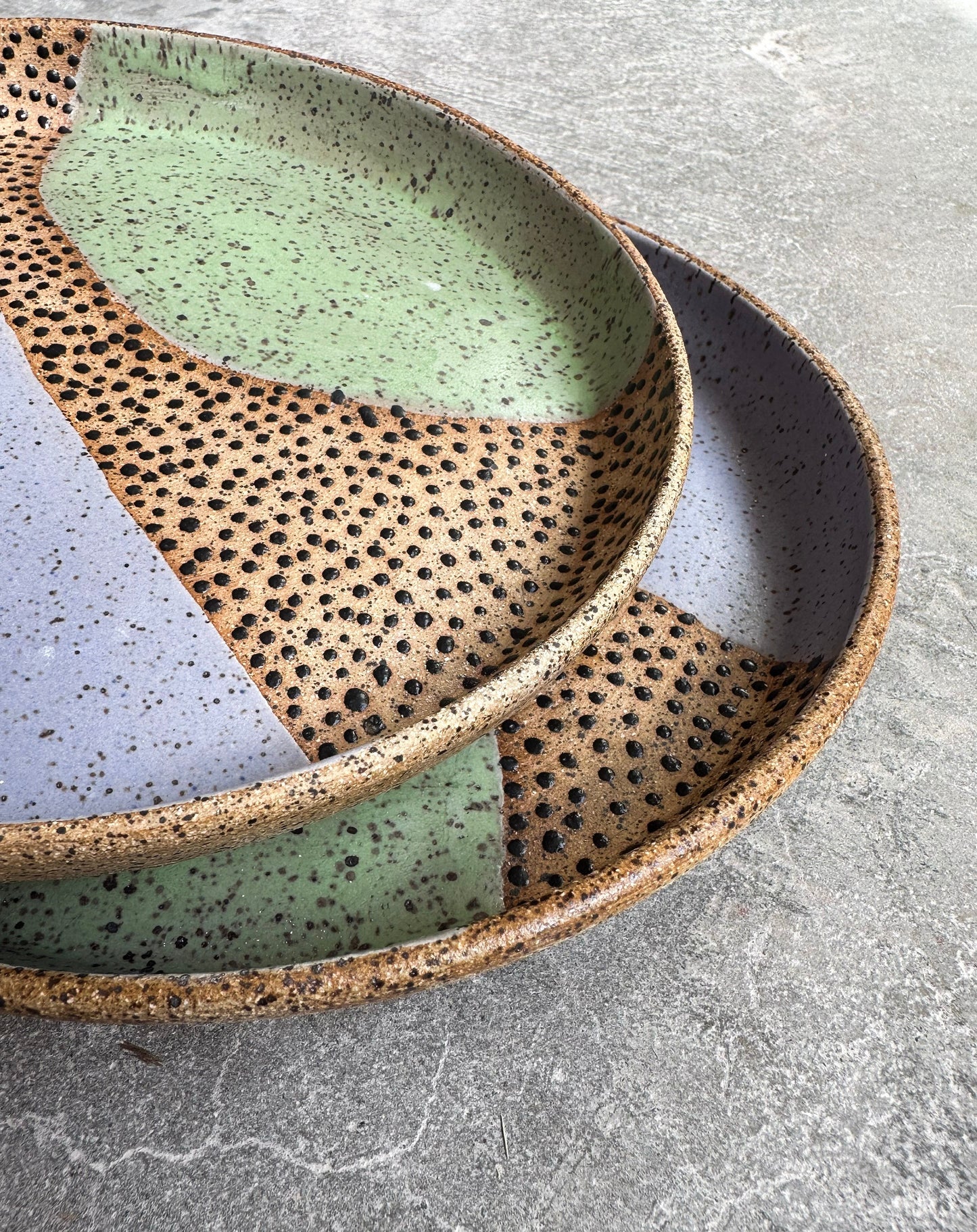 Speckled Arc Plates