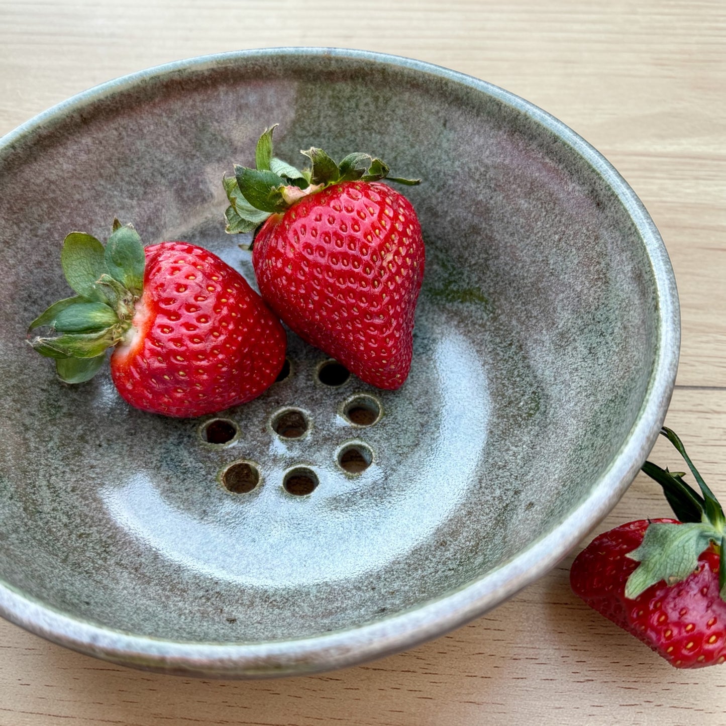 Berry Bowl - Oribe Green